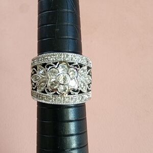 Costume jewelry Ring